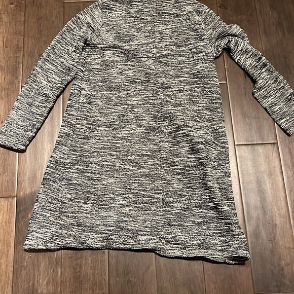 Gap women’s knitted style petite dress with pockets, Grey, black, size medium - Picture 5 of 6